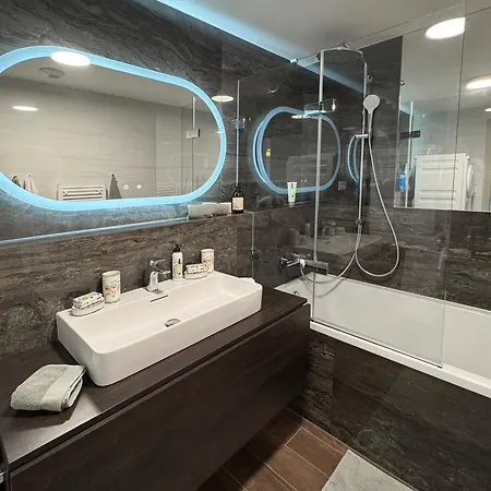 Eurovea Tower Lux 34th Floor Apartmán